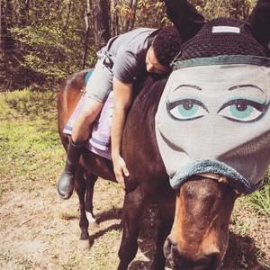 Meet your Posher, Almando